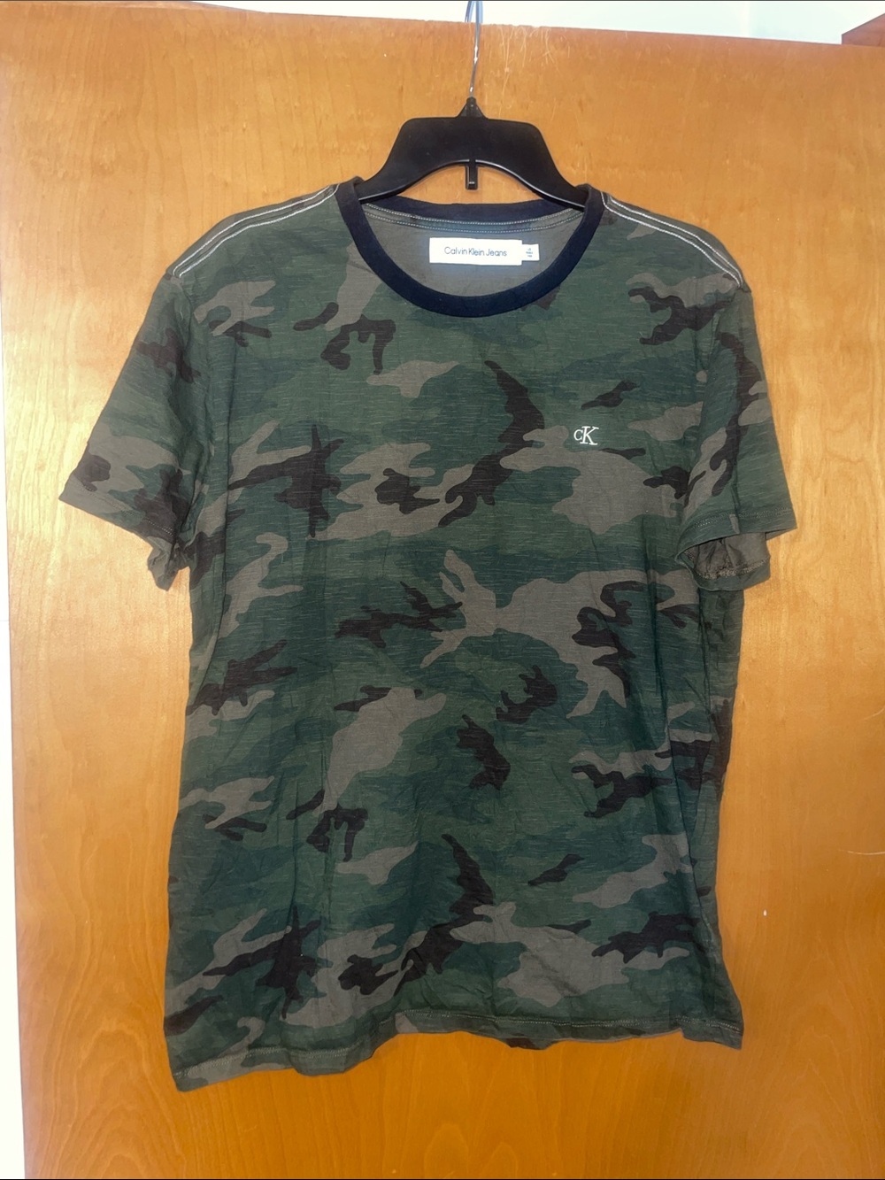 Calvin Klein 100% cotton camo t-shirt size large